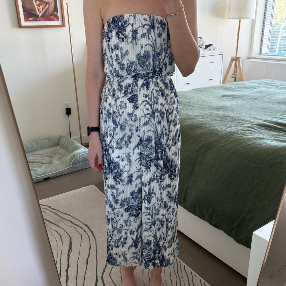 Club Monaco Strapless Navy and White Floral Romper